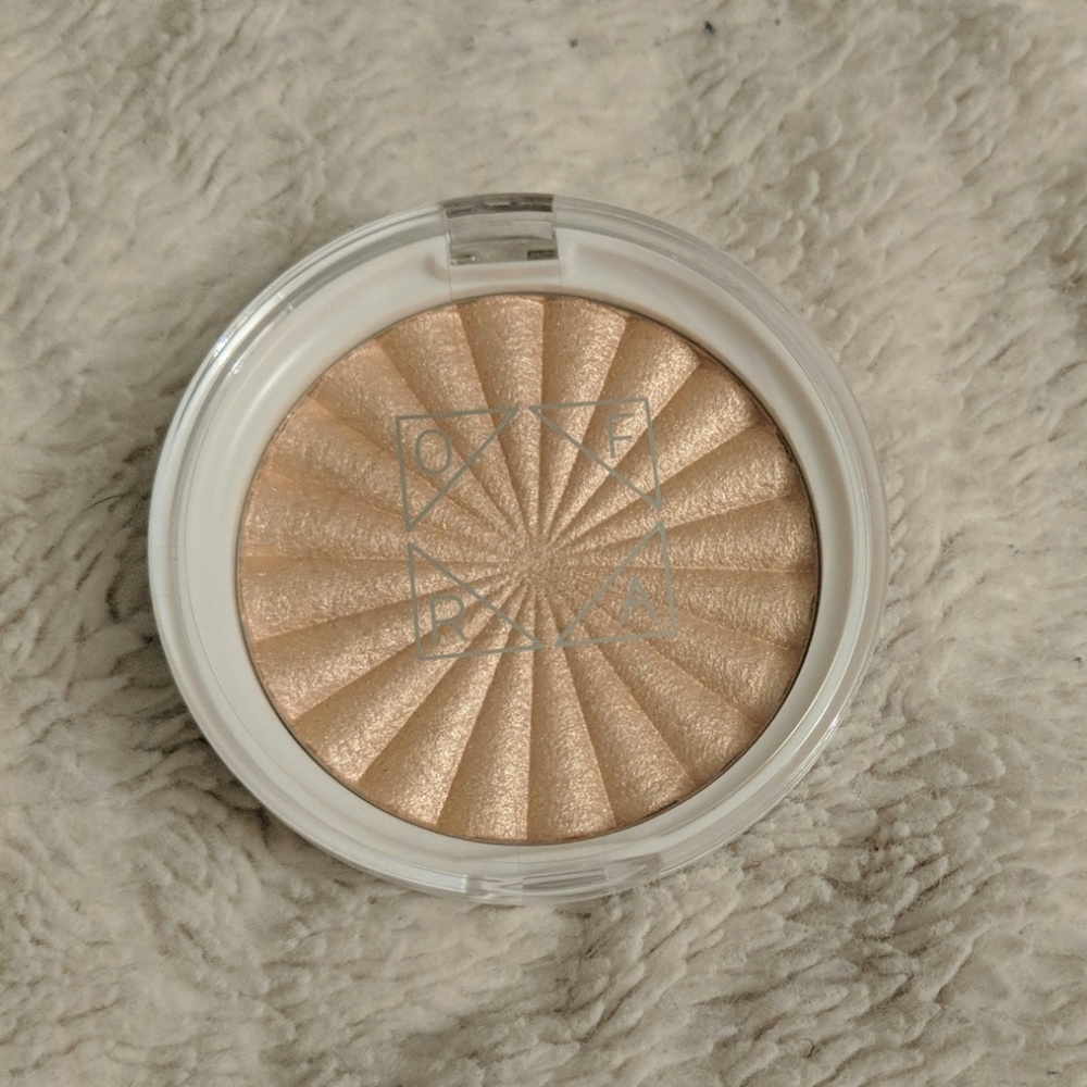 Ofra Rodeo Drive Highlighter